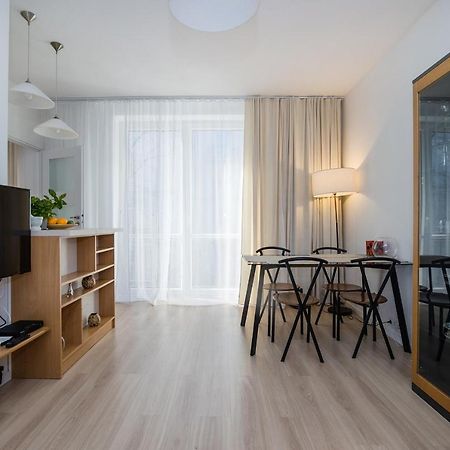 Shortstaypoland Plac Dabrowskiego B140 Warsaw Exterior photo