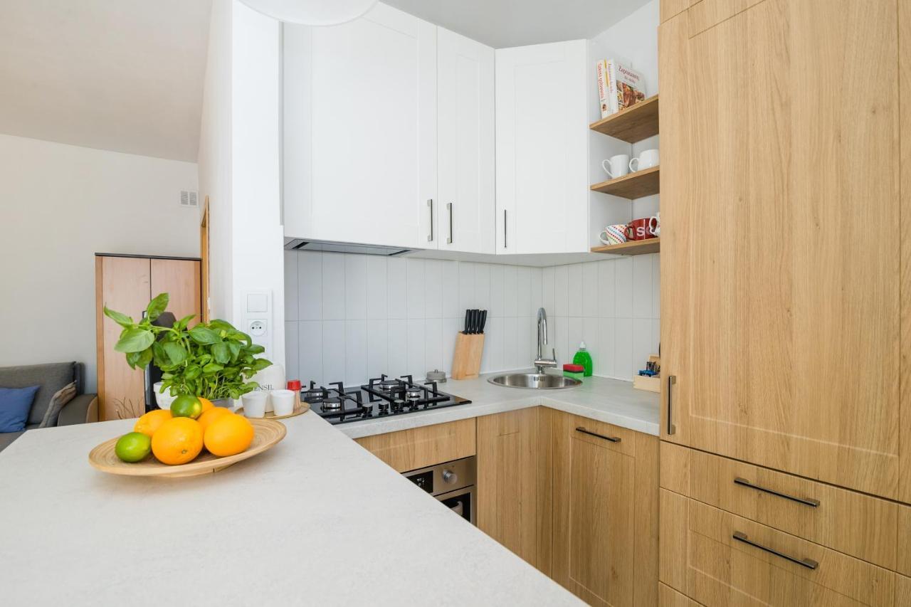 Shortstaypoland Plac Dabrowskiego B140 Warsaw Exterior photo