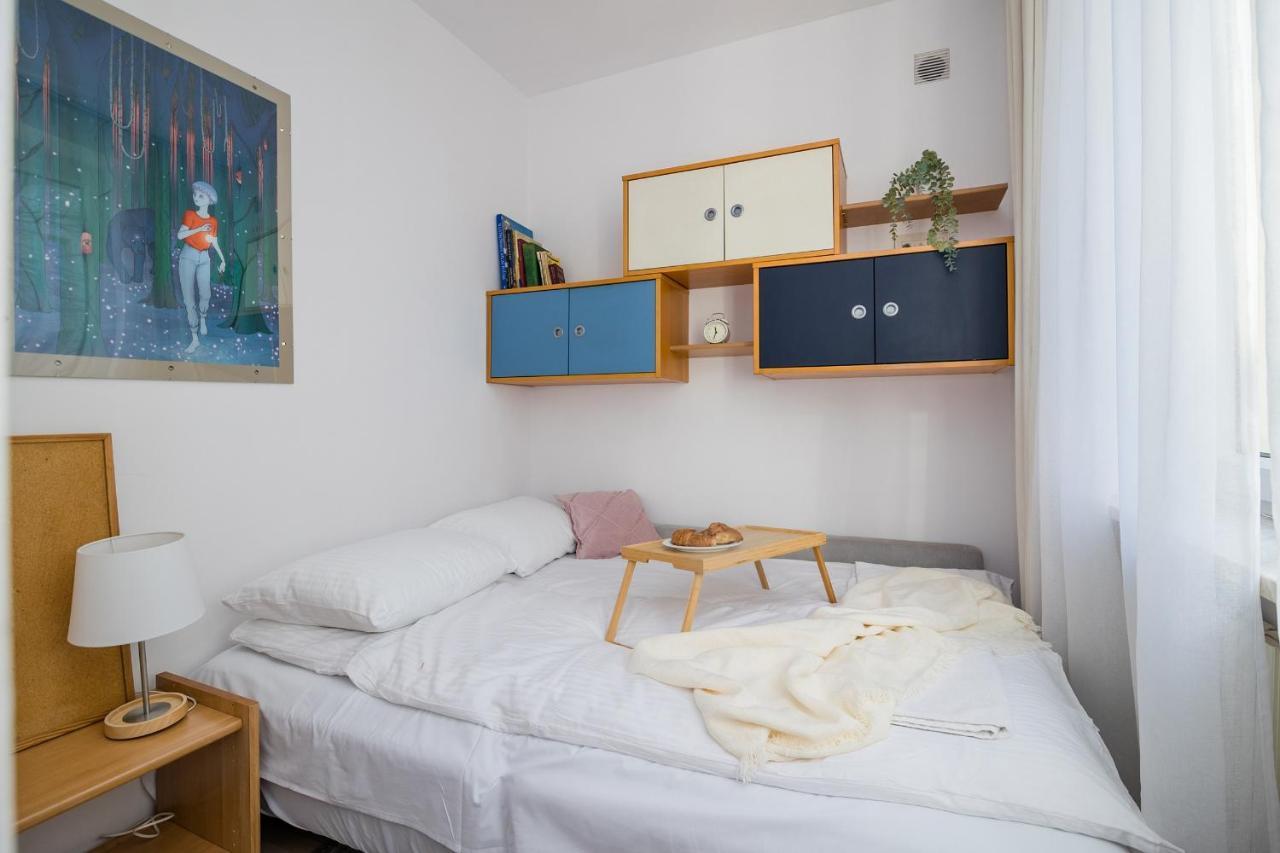 Shortstaypoland Plac Dabrowskiego B140 Warsaw Exterior photo