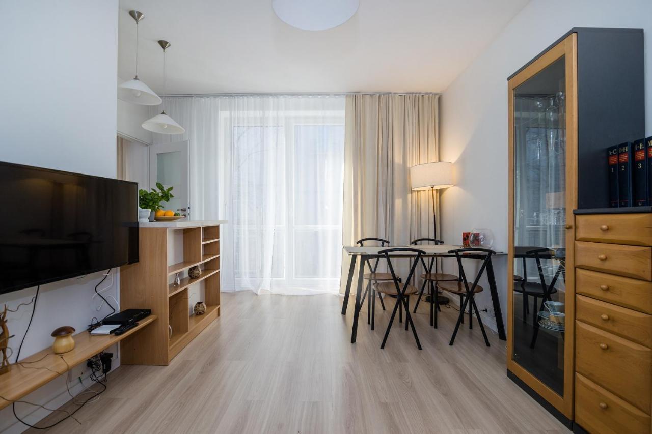 Shortstaypoland Plac Dabrowskiego B140 Warsaw Exterior photo